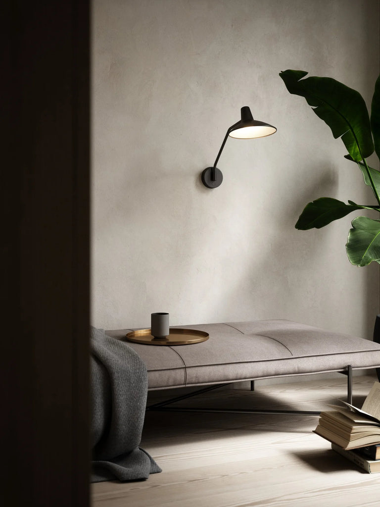 daphne wall light