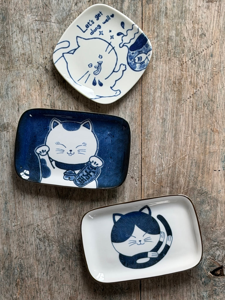 blue lucky cat plates