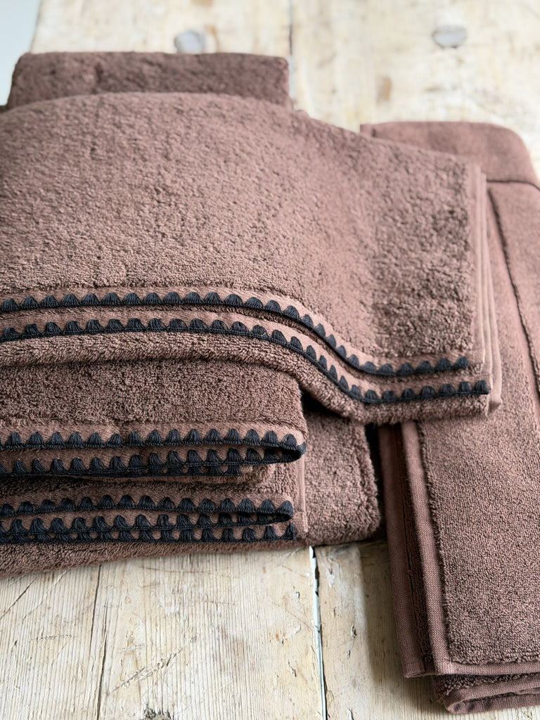 dark chocolate towels