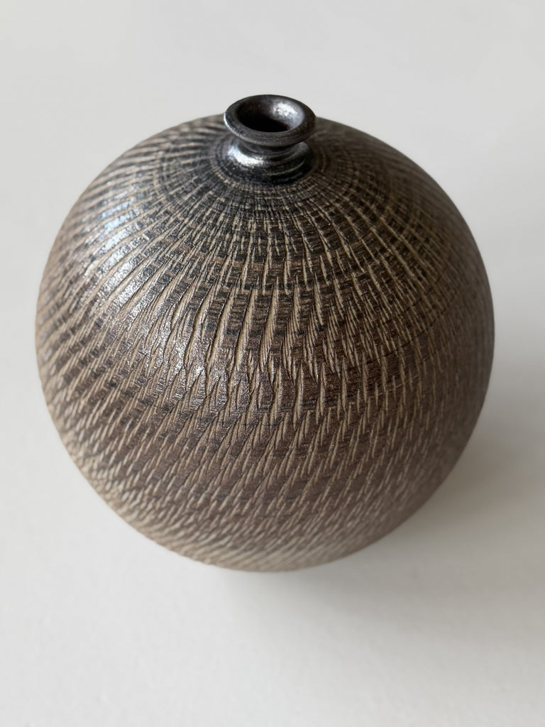 japanese moon jar