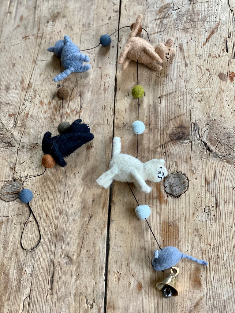 fairtrade cat and mouse garland